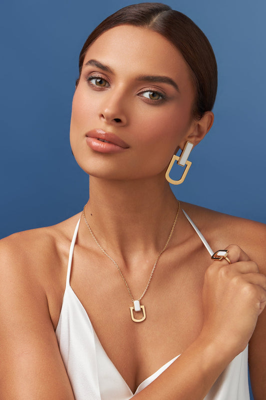 Brinco Elos - Porcelana Branca | Semijoia Banhada a Ouro 18K