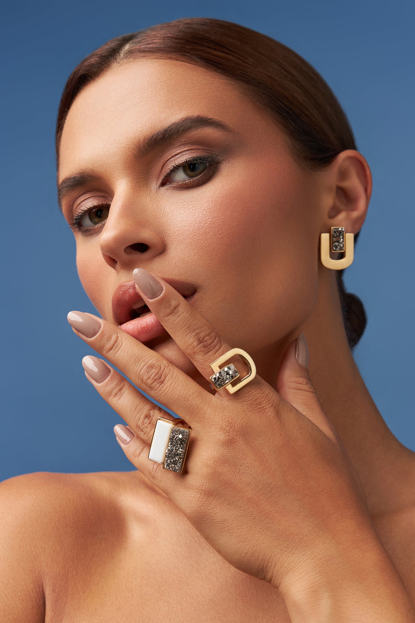 Brinco Estrutura - Drusa Metalizada | Semijoia Banhada a Ouro 18K