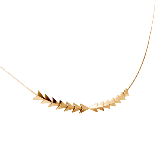 Colar Flecha banhado a ouro 18k – colar semijoia autoral design geométrico exclusivo – Coleção Formas de Amar Aimer Joias
