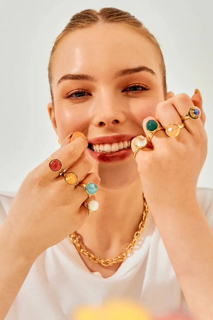 Anel Classic - Feldspato Amarelo detalhe — Ouro 18K | Aimer Joias | anel semijoia pedra natural