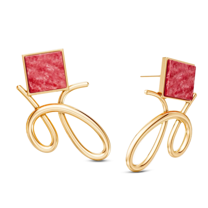 Brinco Esboço com Feldspato Vermelho em banho ouro 18k | Coleção Entre o Traço e a Forma Aimer Joias