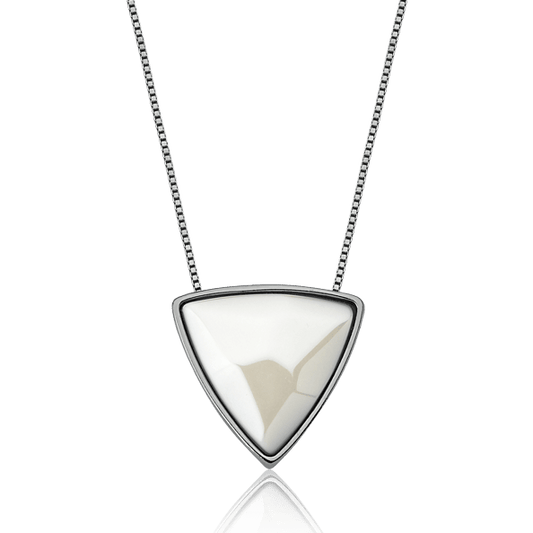 Colar Triângulo - Porcelana Branca — Ródio Negro | Aimer Joias | semijoia feminina pedra natural